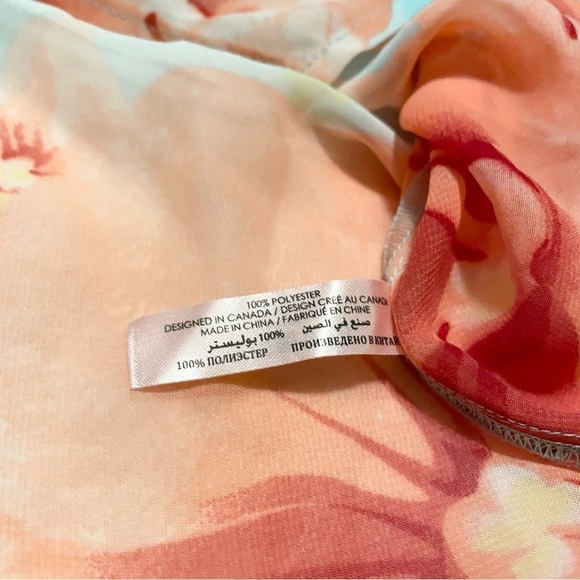 La Vie En Rose Floral Satin Button-Up Blouse Size XS - Picture 9 of 16